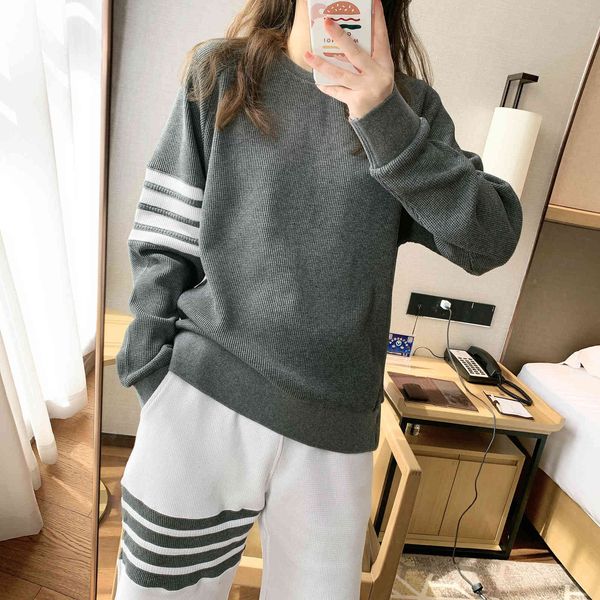 

autumn 21 tb waffle casual sweater men's and women's loose classic four bar yarn dyed jacket round neck correct version, Black