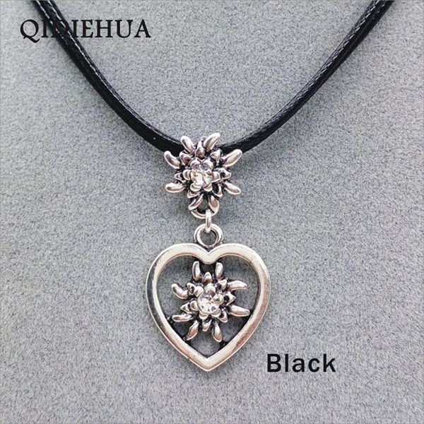 

chokers qidiehua fashion crystal love heart flowers small pendant necklaces for women multicolor rope charm choker jewelry wholesale, Golden;silver