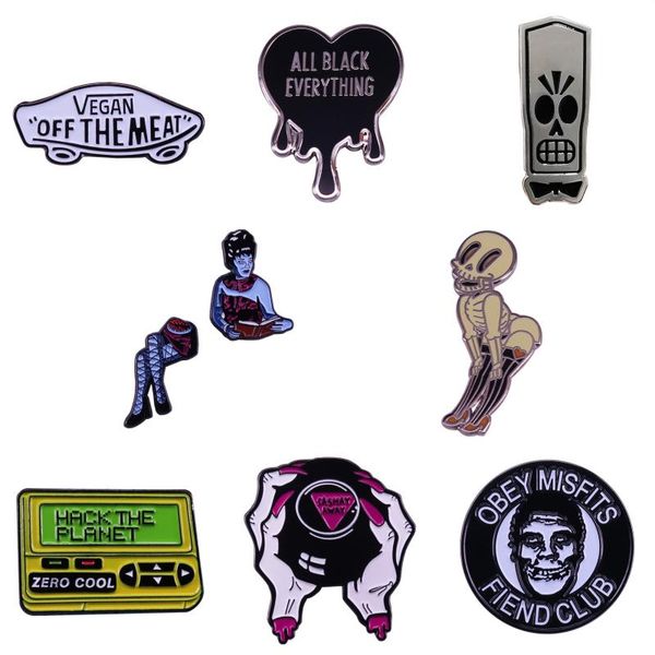 Pins, Broşlar Yüksek Kalite Bakır Gotik Punk Tarzı Lover Emaye Pin Broş Yaka Sırt Çantası Şapka Rozeti İskelet Rock Band Korku Film Fan Gi