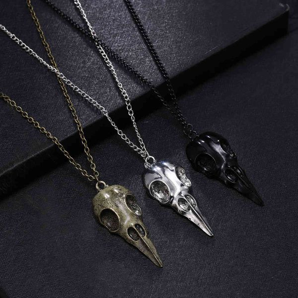 

selling fashion novelty stereo crow head skull pendant necklace chains christmas present, Silver