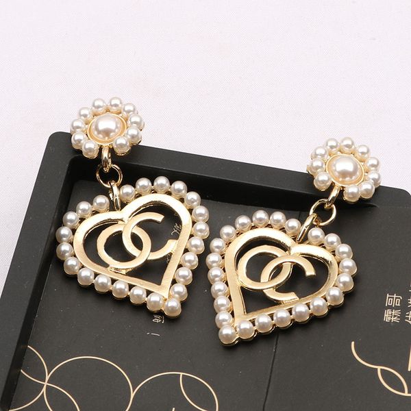 

2color 18k gold plated fashion c brand designer geometric letters stud earrings creativity heart tassel women pearl earring wedding party je, Golden;silver