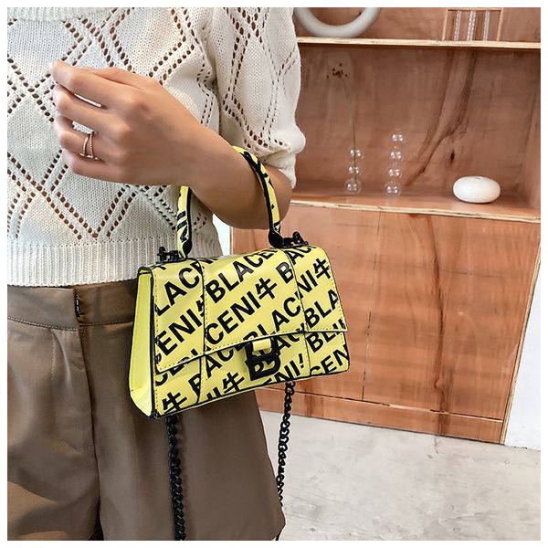 

luxury trendy bags design bag 2021 paris hourglass fashion trendy magnetic buckle pu single shoulder diagonal handbag