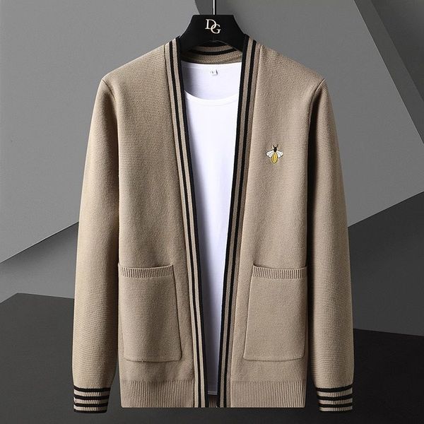

bee embroidery mens sweater cardigan korean casual coat elegant men sweater 2021 autumn coat trend abrigo hombre men clothing, White;black