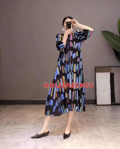 

dress miyake fold geometric printing three quarter o-neck long a-line, Black;gray