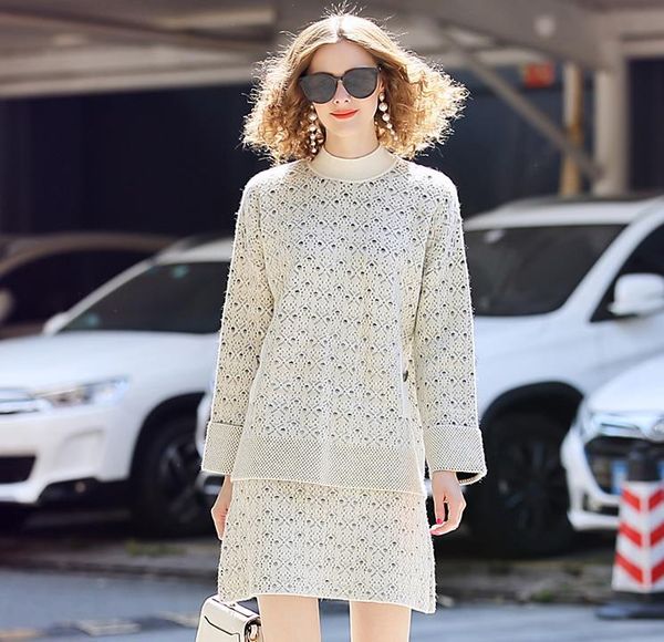 

two piece dress 2021 winter simple temperament was thin and small fragrant knit sweater suit skirt two-piece, White