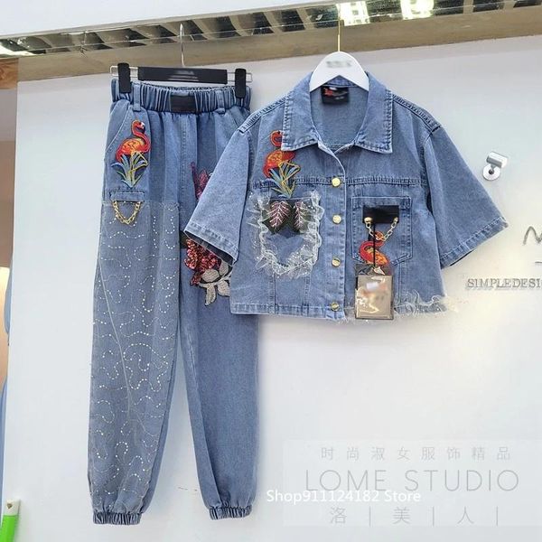 

women's two piece pants design sense niche heavy industry stitching jeans suit 2021 female summer short-sleeved denim jacket two-piece, White