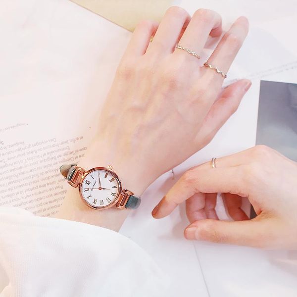 

wristwatches 2021 fashion small women wristwatch ladies leather quartz watch female elegant mini roman numerals dial clock zegarek damski, Slivery;brown