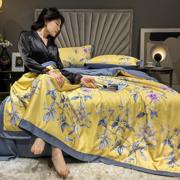 

high-end satin fabric luxury bedding set hd print plant flower summer thin quilt queen king size bed sheet and pillowcase comforters & sets