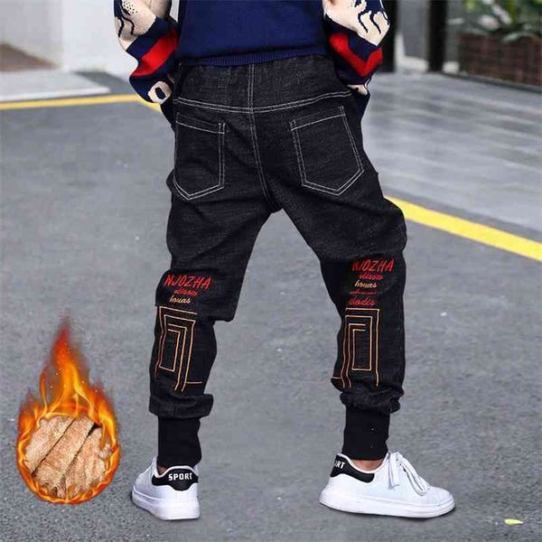 Venda Inverno Crianças Boys Calças Adicionar lã Engrossar Calças para Adolescentes Algodão Carga Pant Calça Bebê Outerwear Jeans 210622