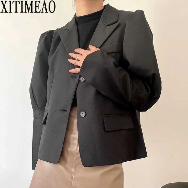 

xitimeao women fashion casual wear single breasted blazers coat vintage puff sleeve female loose short outerwear chic 210602, White;black