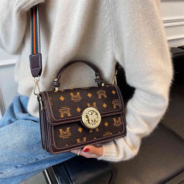 

2022 latest handbag factory store lucky little square bag high-grade printed women's bag wide shoulder strap single shoulder qv4d, Black;red