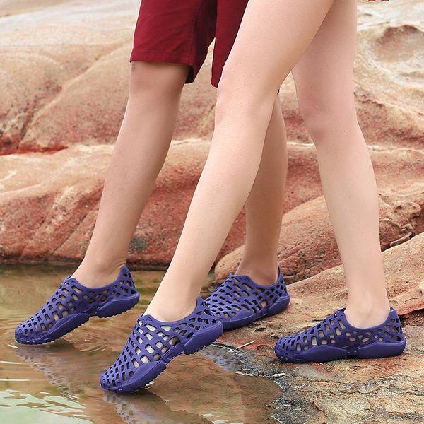

summer ladies sandals couple hollow breathable pea shoes fashion women outdoor beach slippers men leisure sports, Black