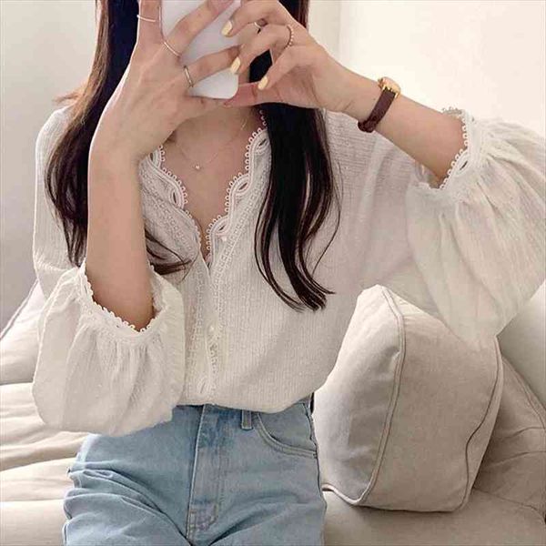 

retro long sleeve women blouses v neck lace blusas ropa de mujer, White
