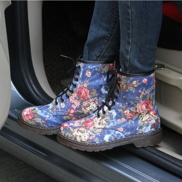 

boots 2021 woman shoes western cowboy style europe and america handsome retro small floral flat with high help, Black