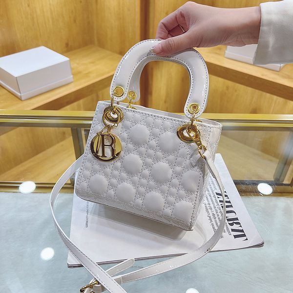 

new bag women's fashion korean car sewing lingge hand-held diana painted one shoulder oblique span small square