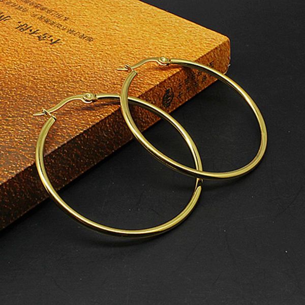 

hoop & huggie european and american fashion simple ladies earrings stainless steel titanium boutique big, Golden;silver