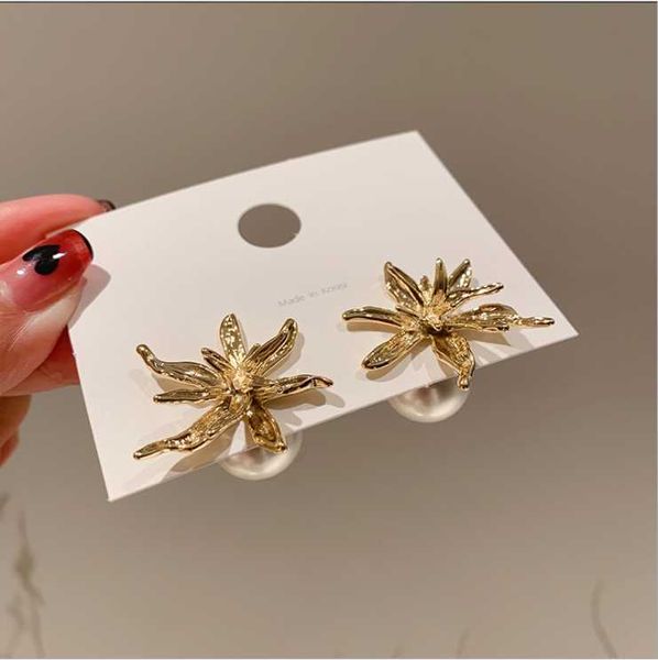 

stud women earrings star flower exaggerated pearl 2021, Golden;silver