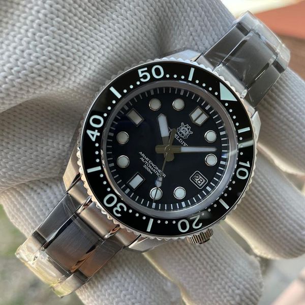 

wristwatches sd1968 classic watch steeldive design men's diving 30bar 300m waterproof nh35 automatic bgw9 luminous sapphire wristwatch, Slivery;brown