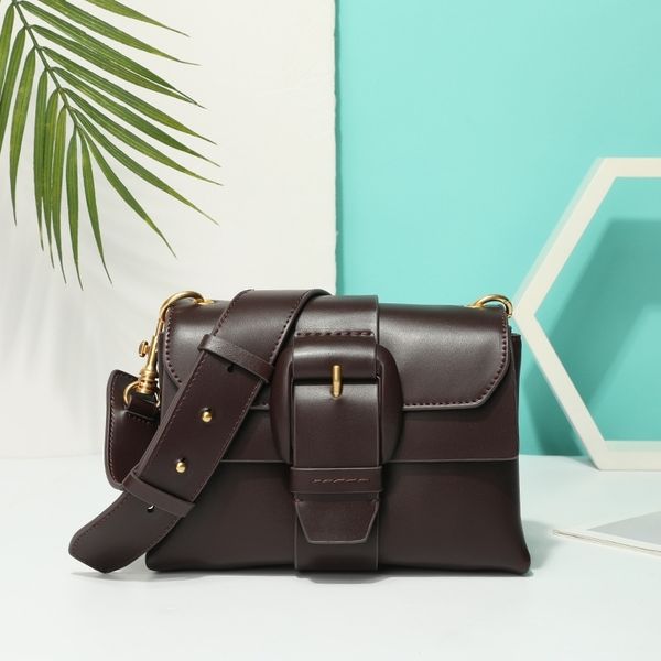 

women luxurys designers bags 2021 popular niche design flip designer handbag handbags totes crossbody bag