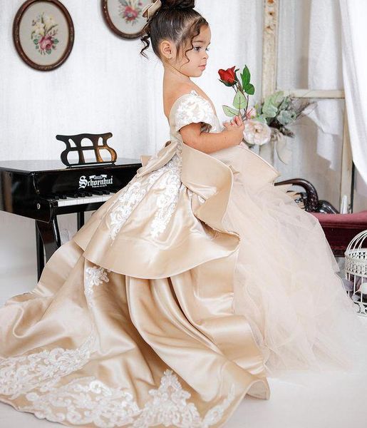 

2021 satin tulle tiered flower girls' dresses for weddings short sleeves bow applique lace up kids formal wear party pageant gowns, White;blue