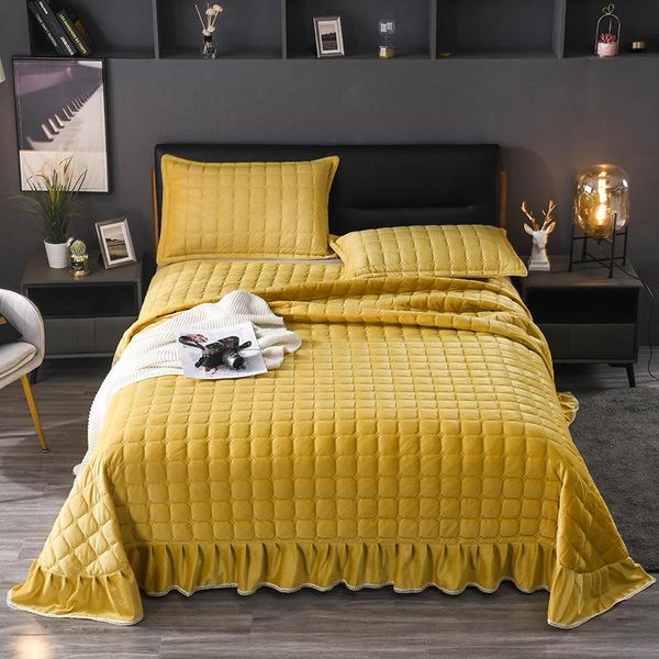 

bedding sets 3pcs/set crystal velvet bed cover with pillowcase thickened cotton bedspread king  size set wedding marriage dowry
