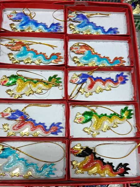 10 pcs colorido chinês dragão pingente keychain handcrafts cloisonne esmalte chaveiro encantos de Natal árvore suspensão decorações favores presentes para convidados