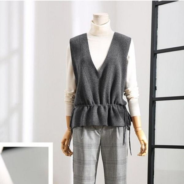 

2021 spring and winter women's v-neck vt wool cover short waist lady version, Black;white