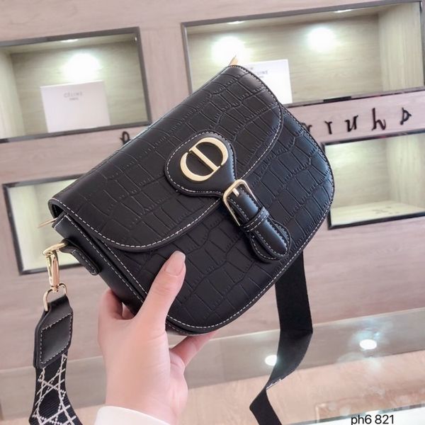 

luxurys handbags bag 2021 women's women messenger baby the same saddle retro roman shoulder strap can be carried by or cross.designer h