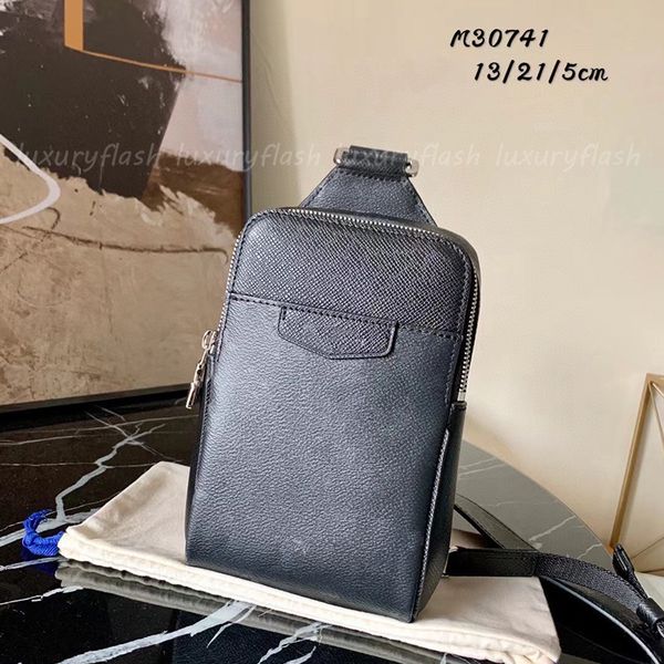 

2022 men's designer chest bag luxury latest chest bags classic retro wild fashion outdoor multifunctional zipper small shoulder bag m30