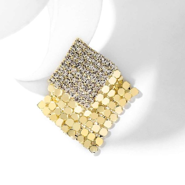 

della brooch with elegant temperament, Gray