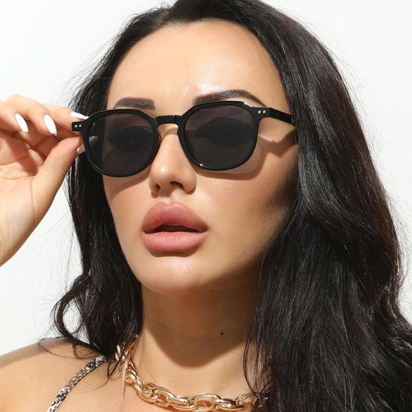 

sunglasses fashion rectangle women 2021 trendy rivet brand designer black gray red retro feminino uv400, White;black
