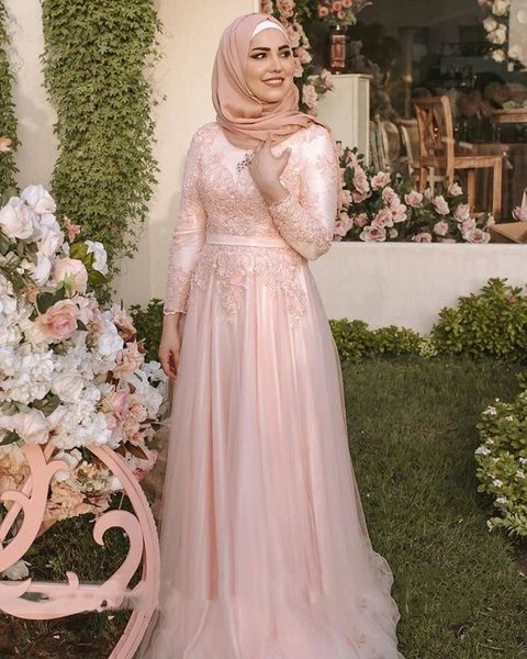 

muslim long sleeves lace formal evening dresses high neck appliques tulle sweep train a line prom gowns robe de soiree, Black;red