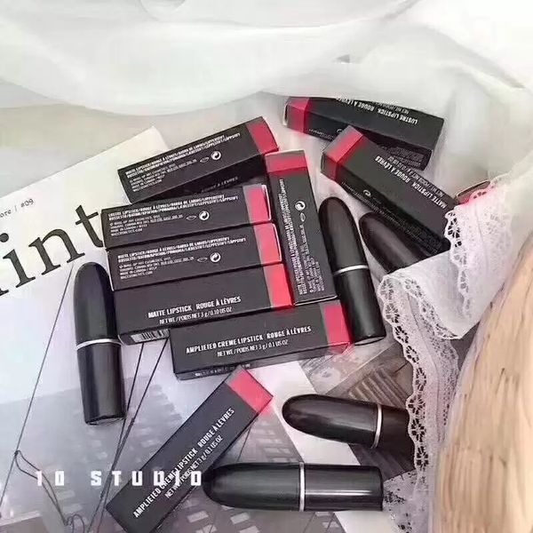 Berühmte Marke M, hochwertiger Metall-Mattglanz-Lippenstift, Lippen-Make-up-Cremeoberteil mit kleinem Dreieck-Schokoladenduft