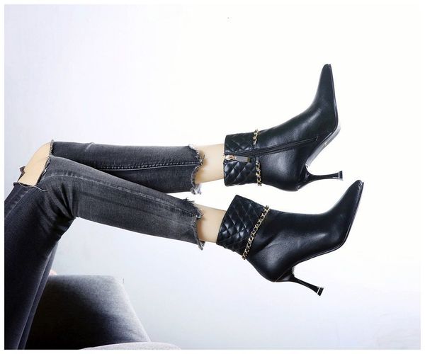 

2021 autumn winter british style side zipper pointed high heel metal chain short tube fashion women's single boots, Black