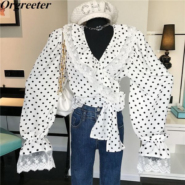

lace ruffles stitching trumpet sleeve v-neck blouse women spring cross straps bow tie polka dot printted loose shirt 210525, White