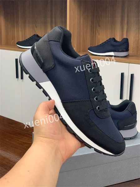 

2021 man woman sneaker low casual shoes canvas and calfskin valentinoes vintage trainers mesh casual shoes pointed toe runner shoes trainers, Black