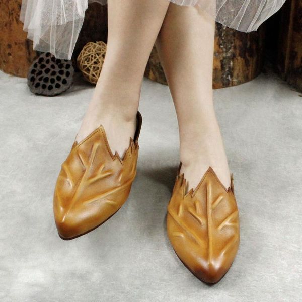 

slippers original retro casual baotou woman slippesr pointed leather flat slides comfortable mules shoes summer 2021, Black