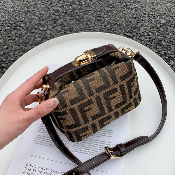 

wholesale s and face spring summer style small bag middle antique bag mini boston one shoulder crossbody fl retro pri luxuryss designerss yw