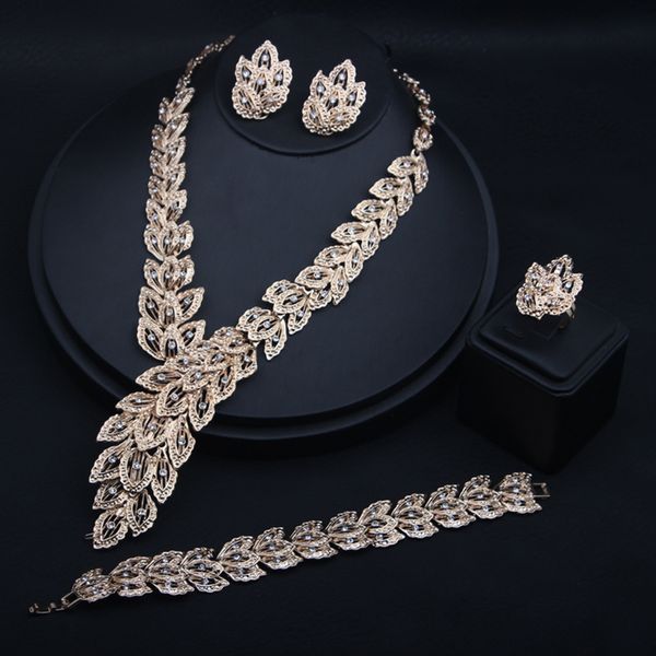 

exaggerated jewelry four piece gold feather diamond necklace set female accessories, Silver