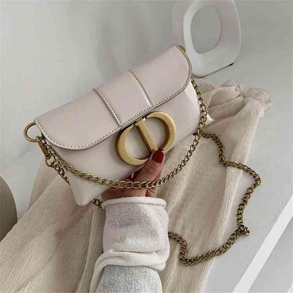

2022 latest handbag factory store on red style small square popular single shoulder messenger women's, Black;red
