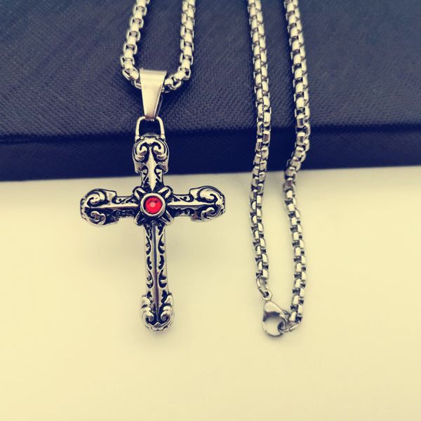 

design jewelry 2021 dark knight titanium necklace necklace korean cross stainless steel men's short leather rope jewelry, Silver