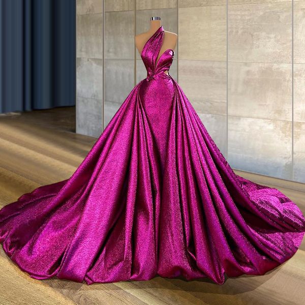 Wunderschöne Fuchsia-Meerjungfrau-Abschlussballkleider in Übergröße mit abnehmbarer Schleppe, One-Shoulder-Überrock, Abendkleider, Partykleid für besondere Anlässe, Robe de Soiree