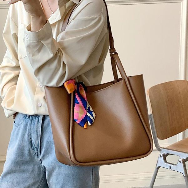 

evening bags high-quality leather large-capacity bag autumn 2021 fashion ladies' wild one-shoulder big simple texture tote