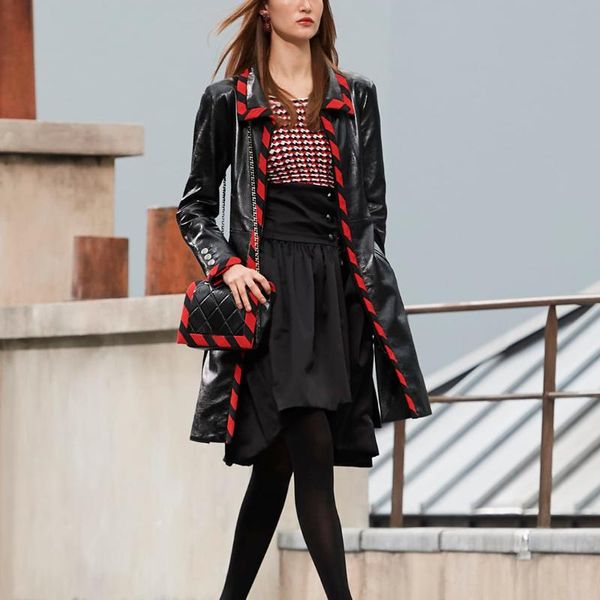 

women's leather & faux red black stripes patchwork 100% sheepskin long trench coat women runway design turn-down collar open stitch ove