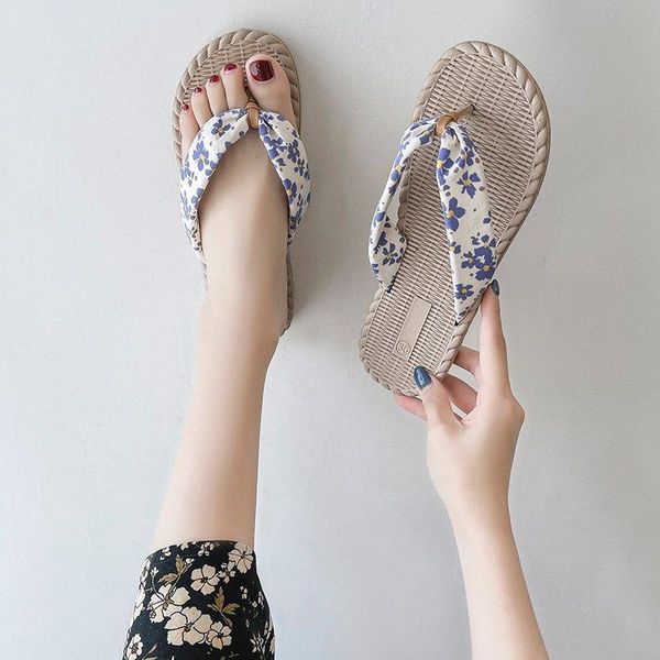 

slippers 2021 flat bottom flip-flops with floral for women wearing straw beach shoes wholesale, Black