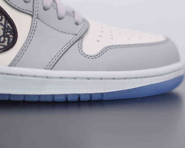 

limited edition jumpman 1 1s basketball shoes luxury designer white gray upper outdoor trainers sneakers original accessories shoeboxmovemen