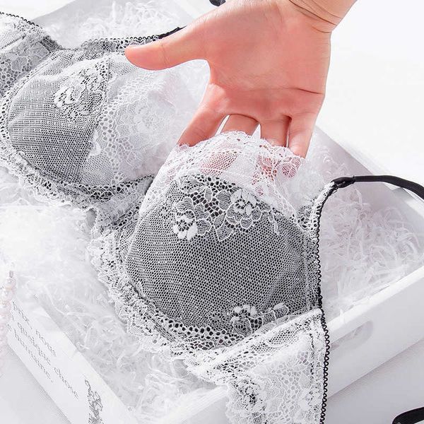 Stickerei Ultradünne Transparente Spitze BH Top Weibliche Push Up Sexy Dessous BHs Für Frauen Plus Größe Unterwäsche Büstenhalter C D Tasse 210623