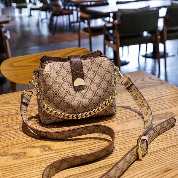 

evening bags 2021 fashion women's crossbody shoulder bag retro printed chain handbags elegant female purses bucket