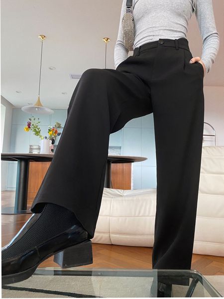 

capris Of the finely black ladies... Korean-style leg... d857 pants., Black;white