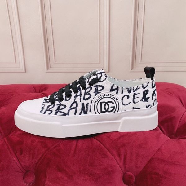 

2021 sports mens shoe leather plus size women sneaker fashion shoes for men runner outdoors chaussures pour hommes size35-45, Black;red